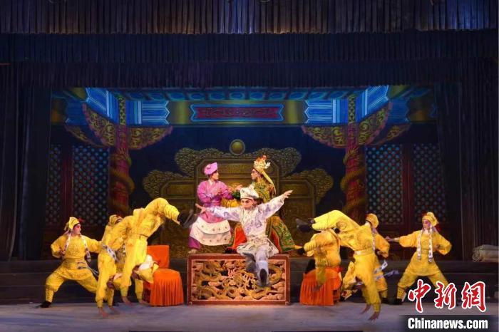 粤剧南派艺术传承人郑永健：让粤剧渡远洋、进校园