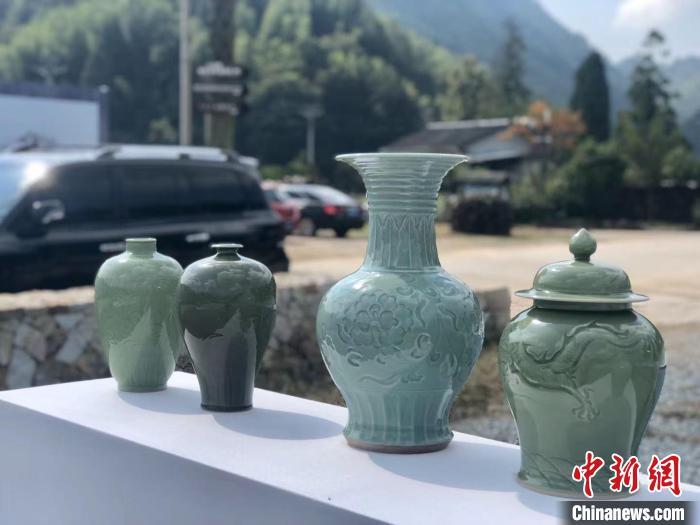 浙江龙泉青瓷：窑火千年不灭 传统烧制技艺保护有序