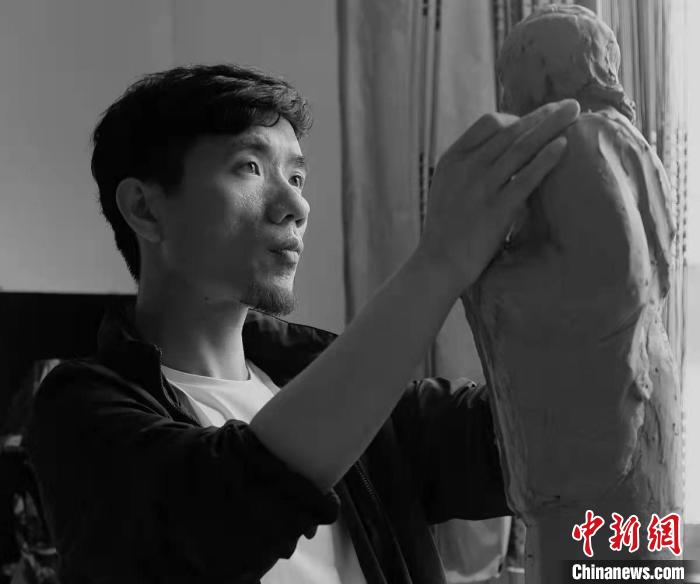 “泥与火”中的匠心传承:千年德清瓷重现昔日光彩